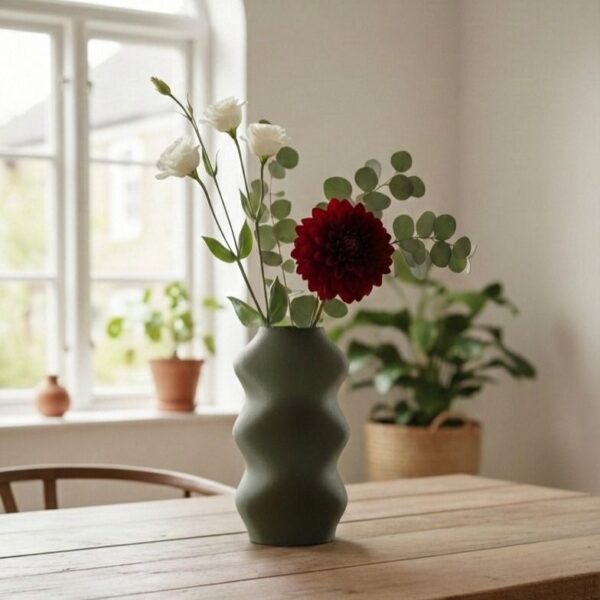 BioVase Unda garni d’un dahlia